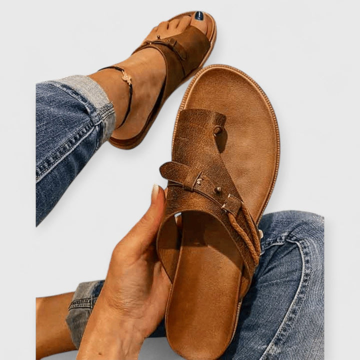 DELIA | Comfortable Sandals