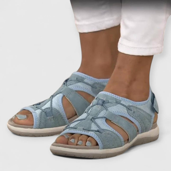 Laurita | Sandals for the Coast