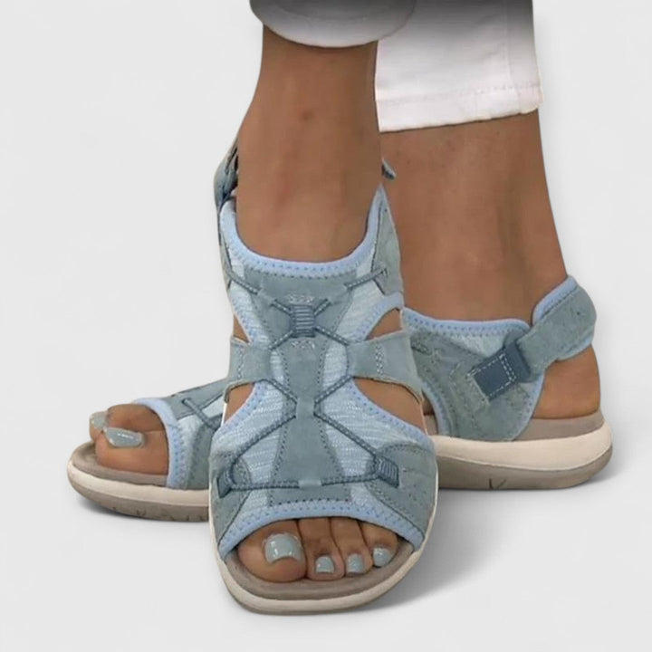 Laurita | Sandals for the Coast