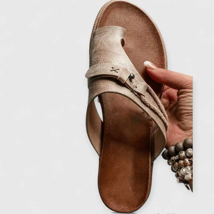 DELIA | Comfortable Sandals