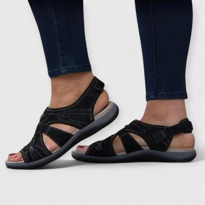 Laurita | Sandals for the Coast