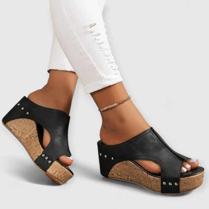 TESS | Orthopaedic Sandals