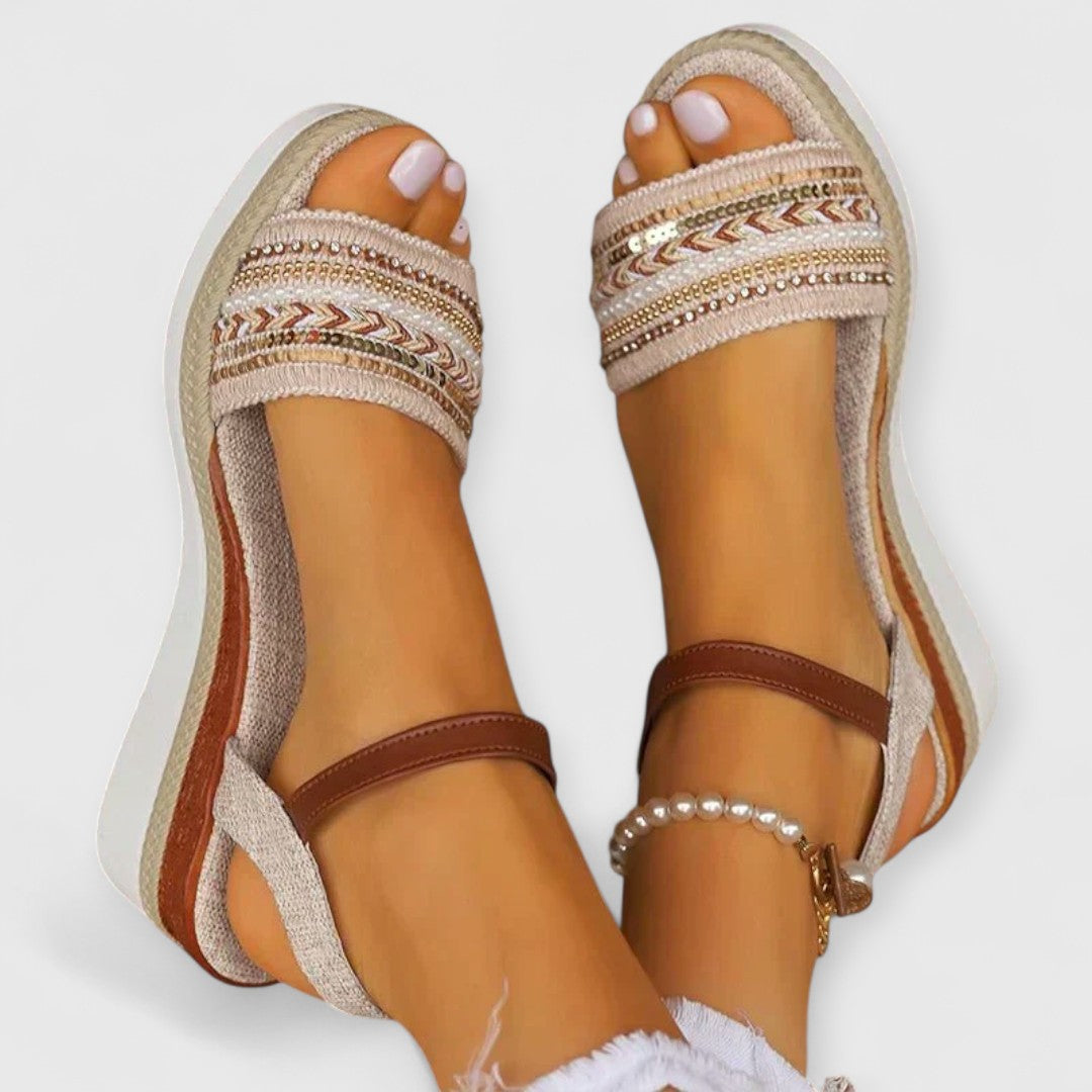 MONA | Sandals with a Coastal Flair