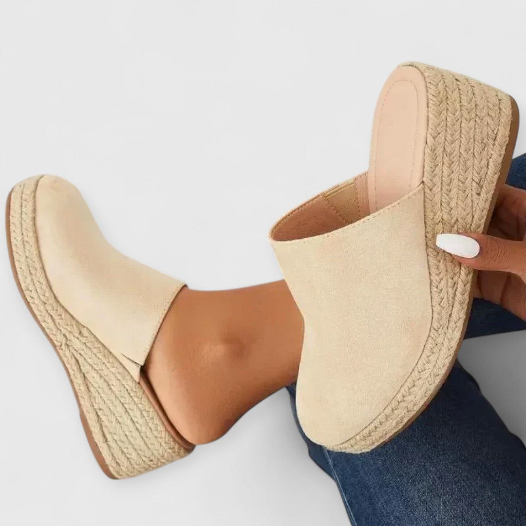 Lania | Elegant Comfort Sandal