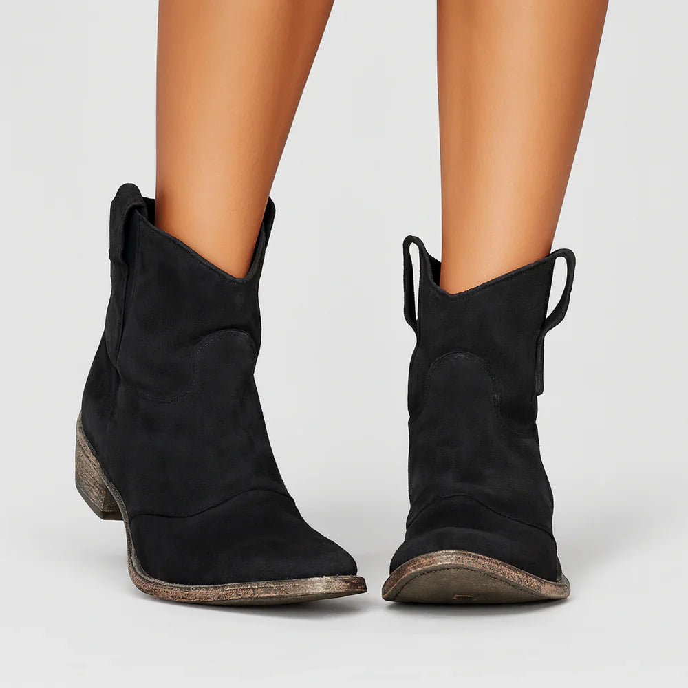 Carlotta | Timeless Ankle Boots